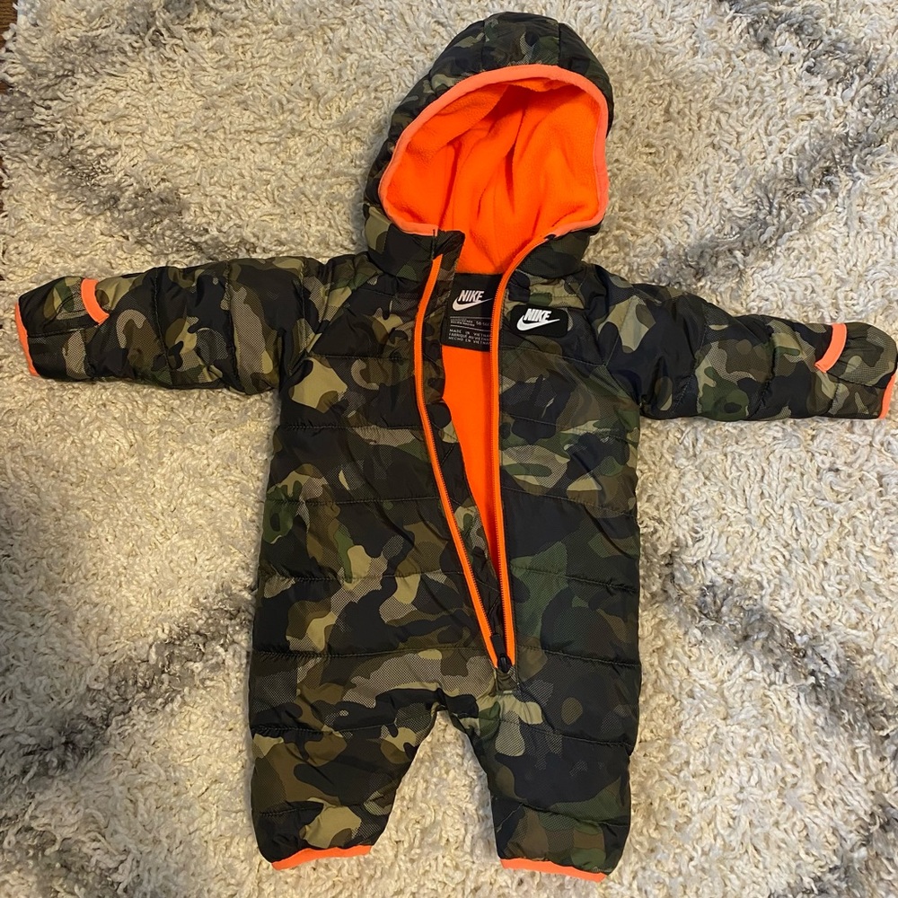Nike Camo baby puffer snowsuit, newborn size